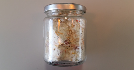 Bath bomb pour into jar